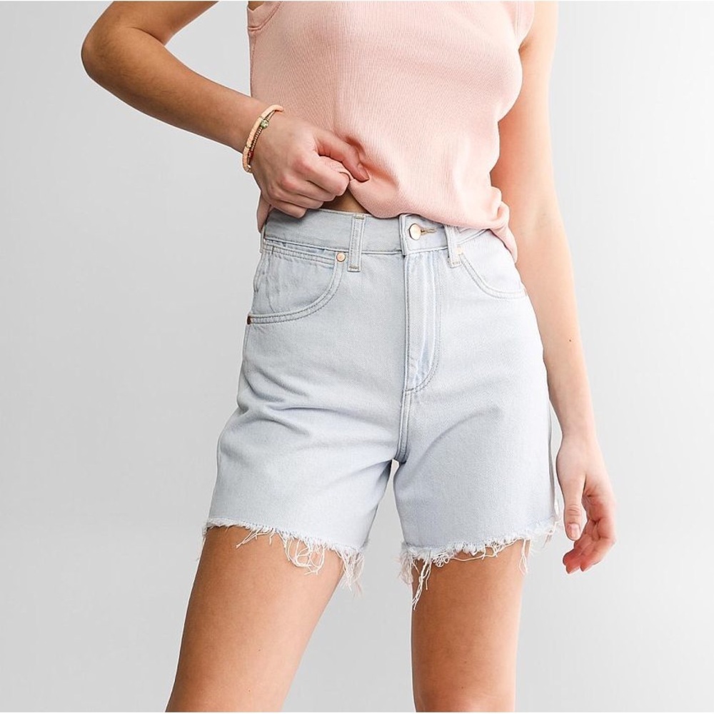 Wrangler Buckle‎ A-Line Light Washed Shorts Size 30